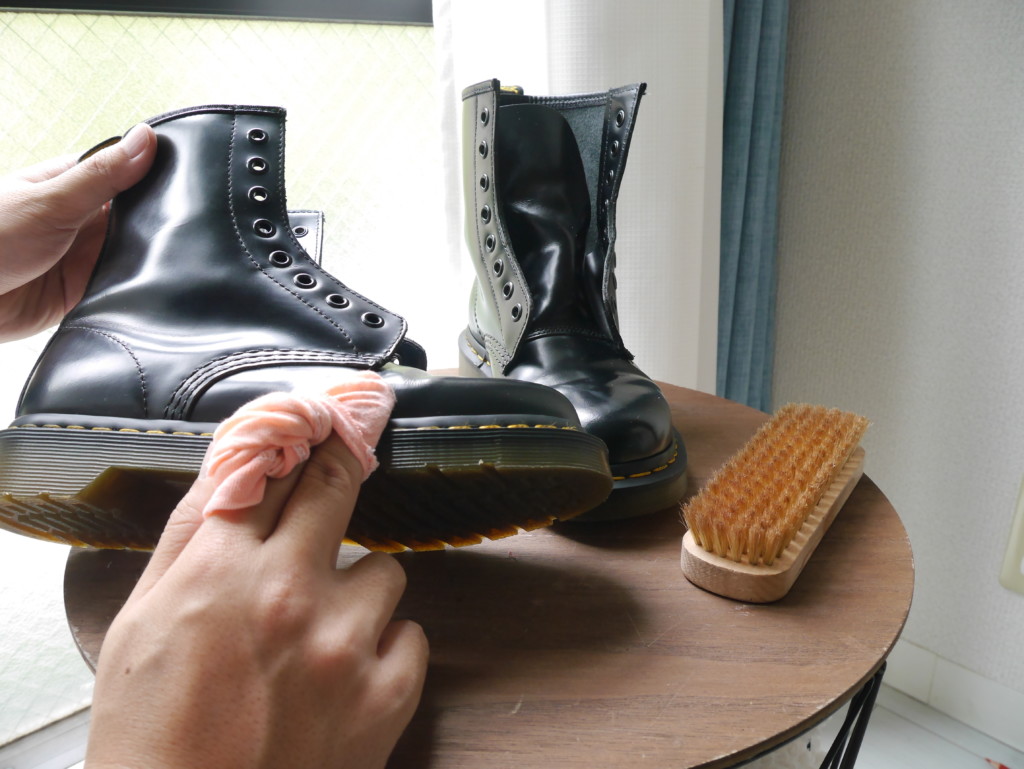ドクターマーチンのお手入れ 最初にやるべき事 Shinyblog