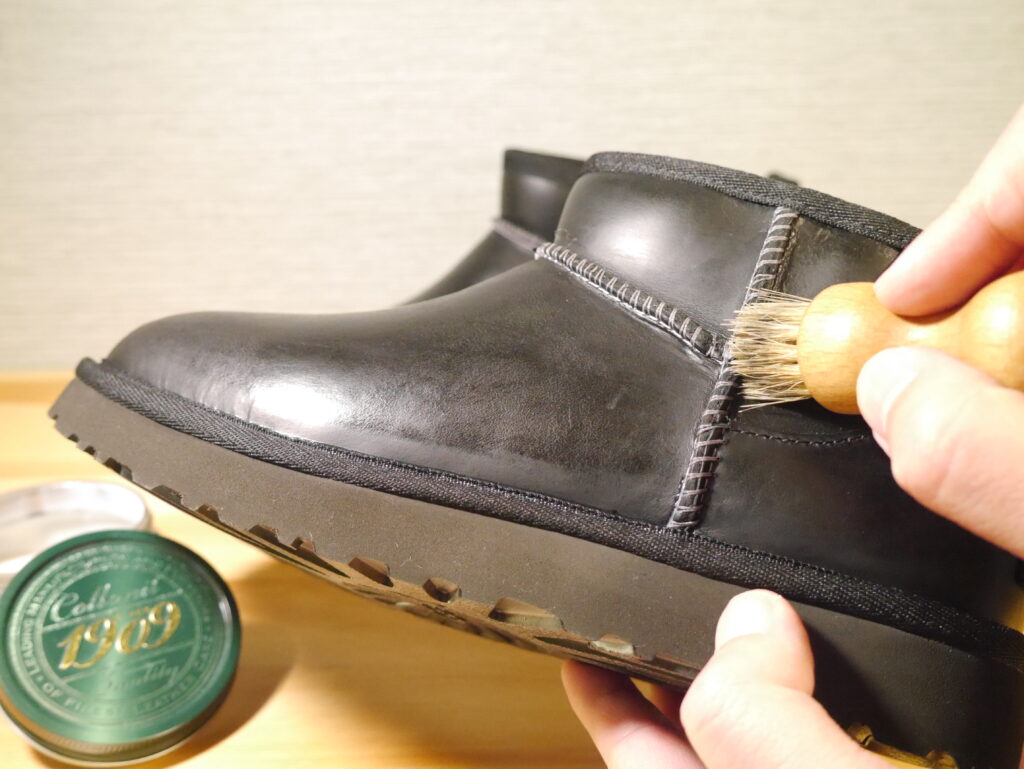 UGGリジェネレイト クリーム塗布