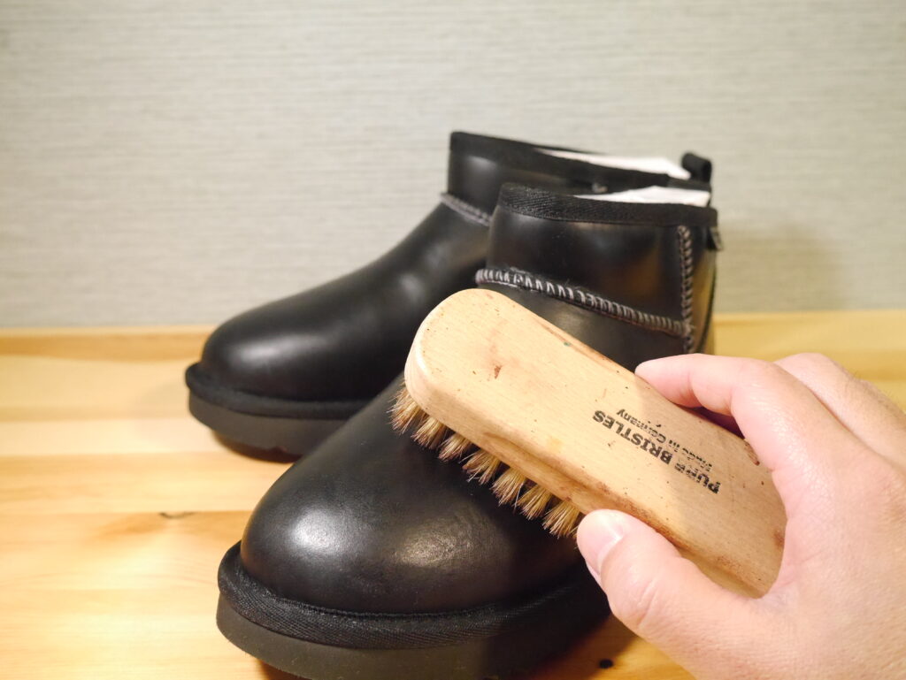UGGリジェネレイト 豚毛ブラッシング
